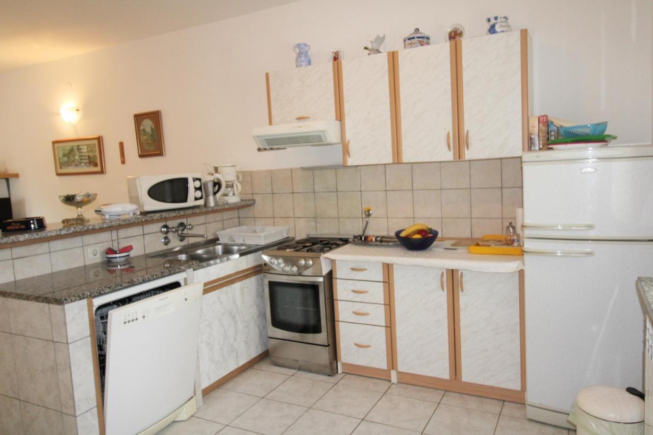Apartment Valentina Ližnjan Eksteriør bilde