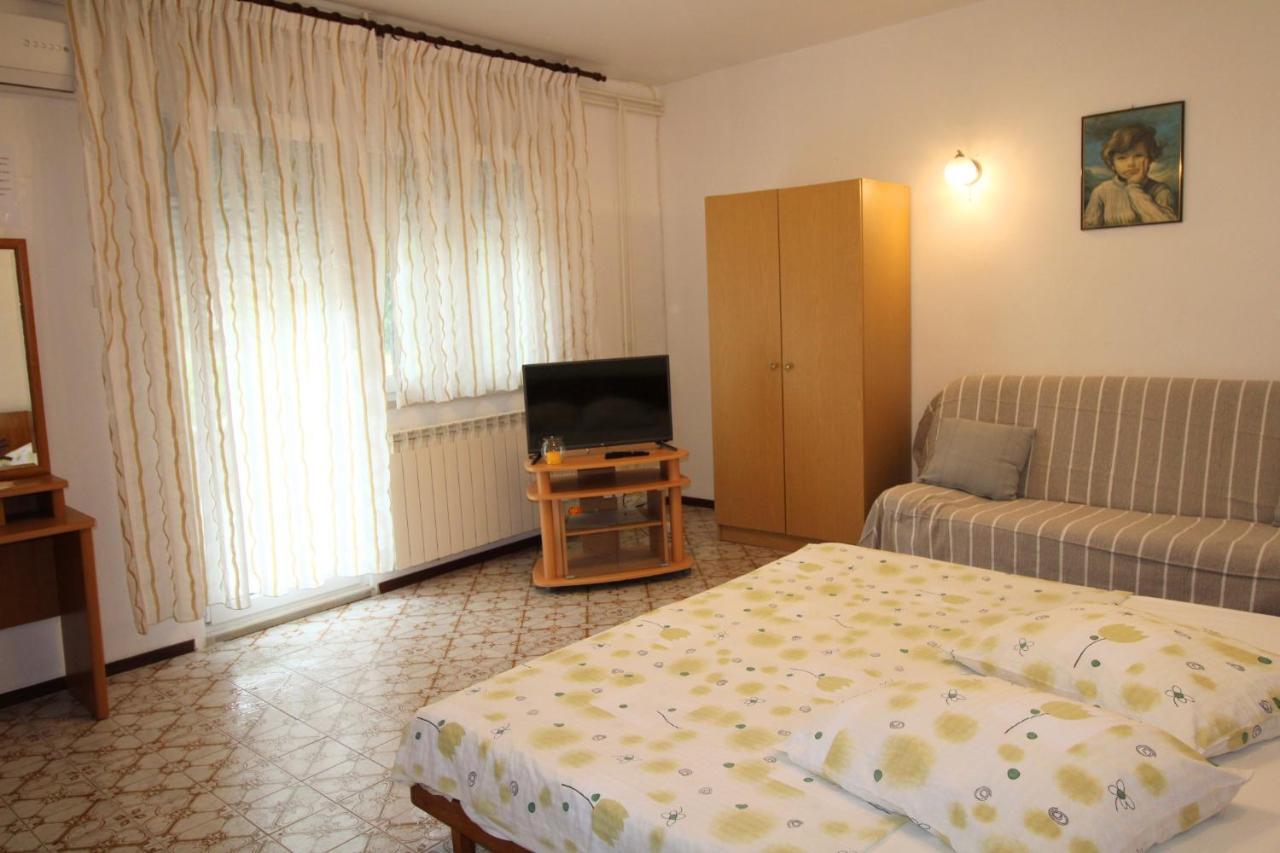 Apartment Valentina Ližnjan Eksteriør bilde