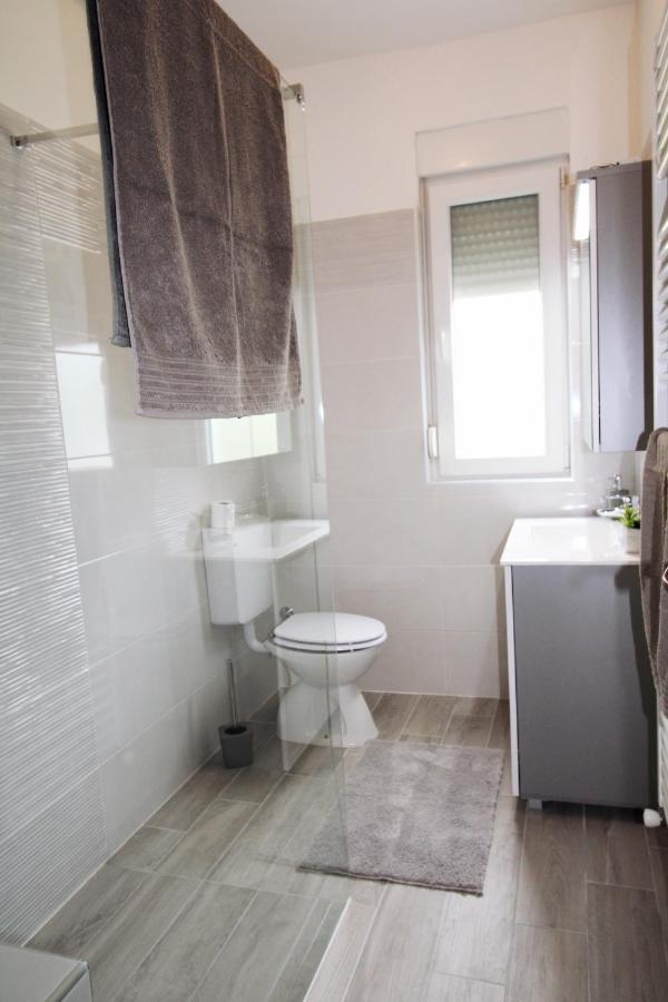 Apartment Valentina Ližnjan Eksteriør bilde