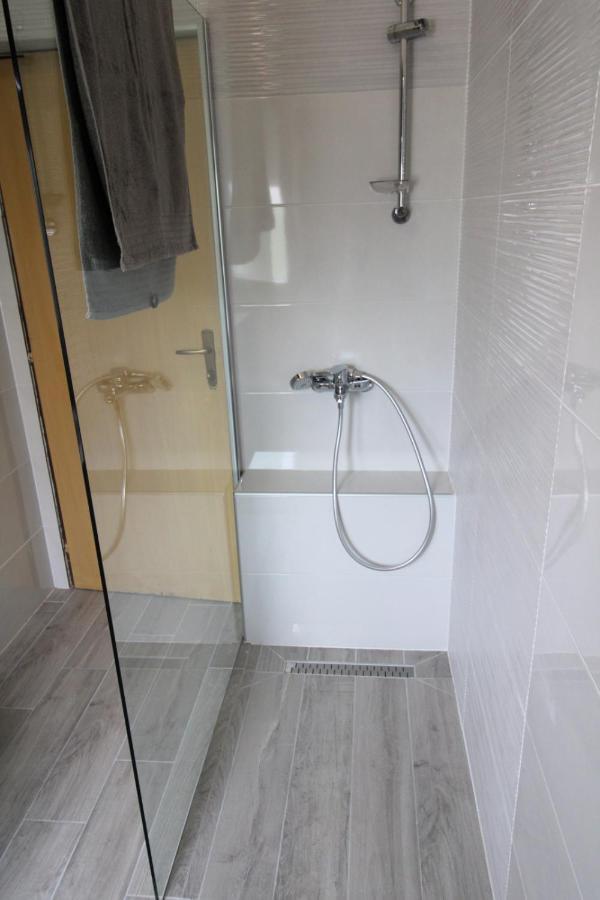 Apartment Valentina Ližnjan Eksteriør bilde